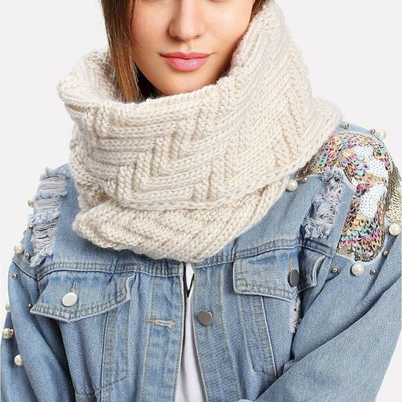 MADEWELL TEXTURED KNIT INFINITY SCARF  - Picture 1 of 2